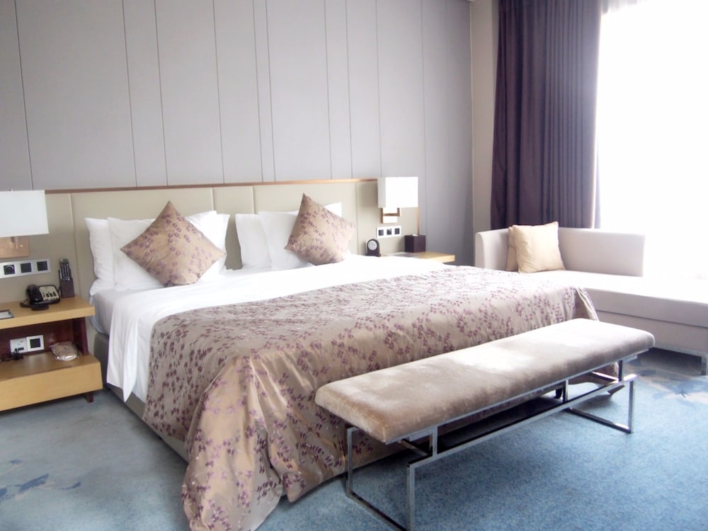 Comfort King Room photo 1