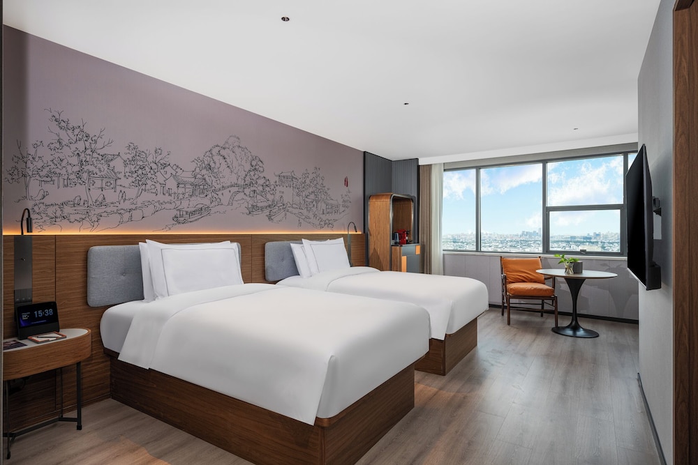 Superior Double Room, City View