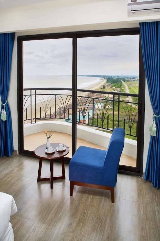 The Classy Suite Ocean View photo 3