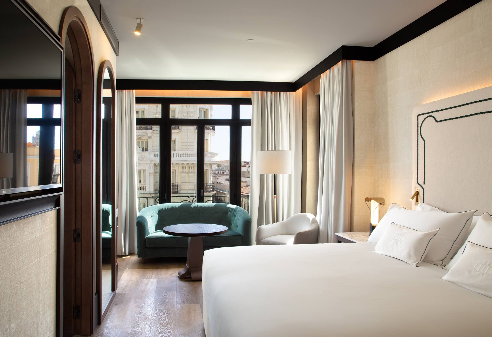 King Esperanza Room