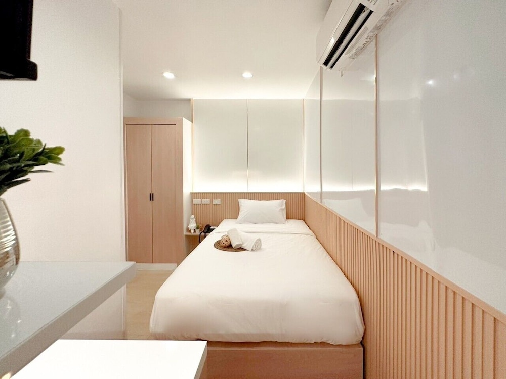 Economy Single Room, No Window, Non Smoking photo 2