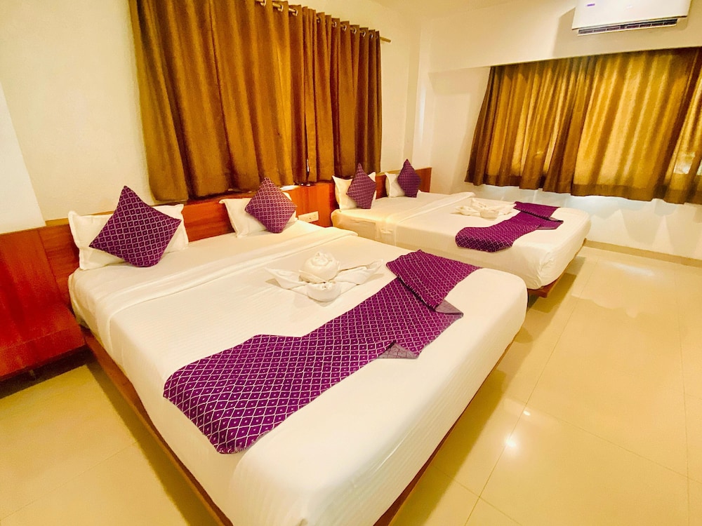 Premium Family Club Room photo 2