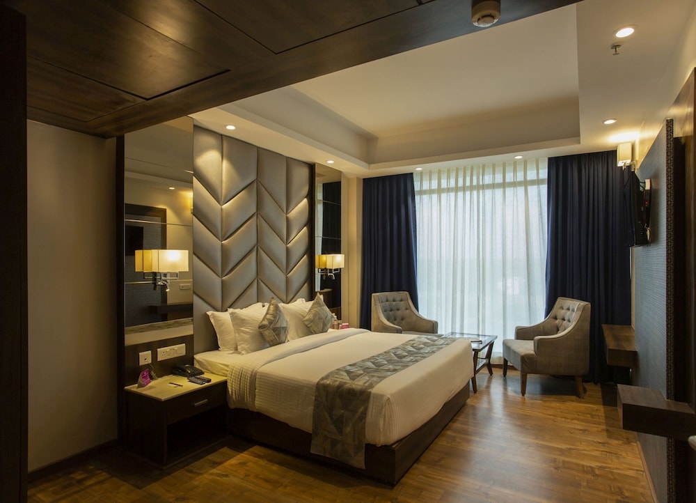 Premier Room, 1 Double Bed - Photo 4