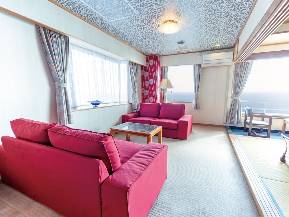 Deluxe Suite - Photo 11