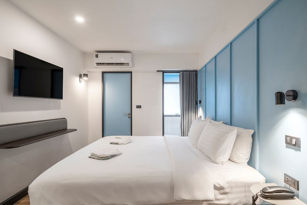 Deluxe Twin Room photo 3