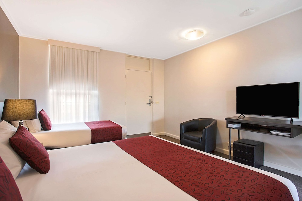 Standard Suite, Non Smoking photo 3