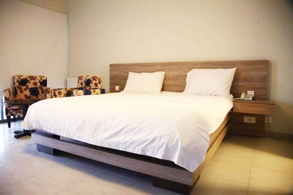 Family Apartment, 3 Bedrooms photo 2