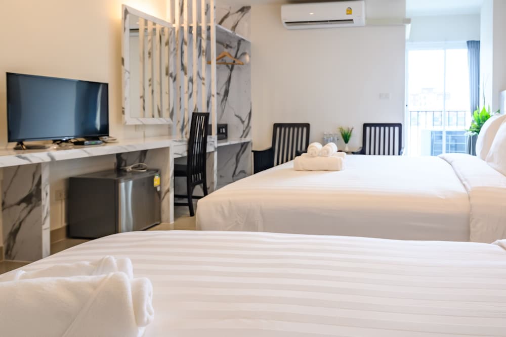 Superior Triple Room photo 3
