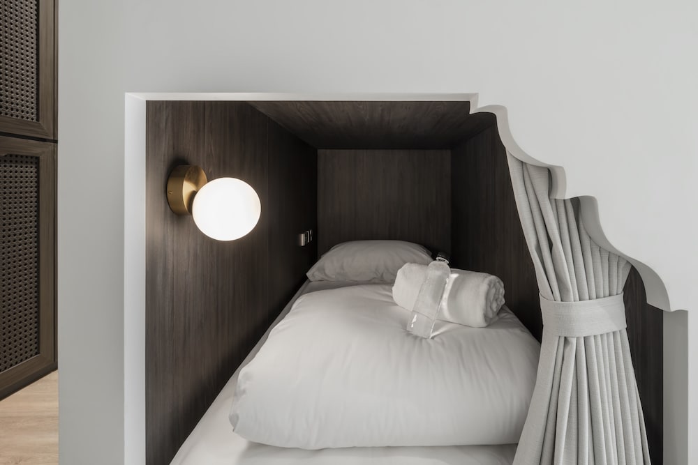Standard Shared Dormitory, Men only photo 2
