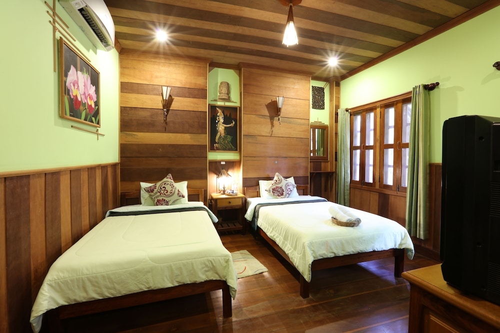 Standard Twin Room photo 2