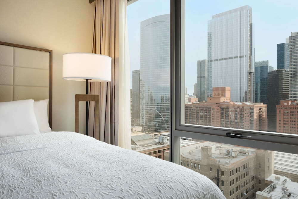 Room, 2 Queen Beds, Accessible, Non Smoking (Skyline View) thumbnail 5