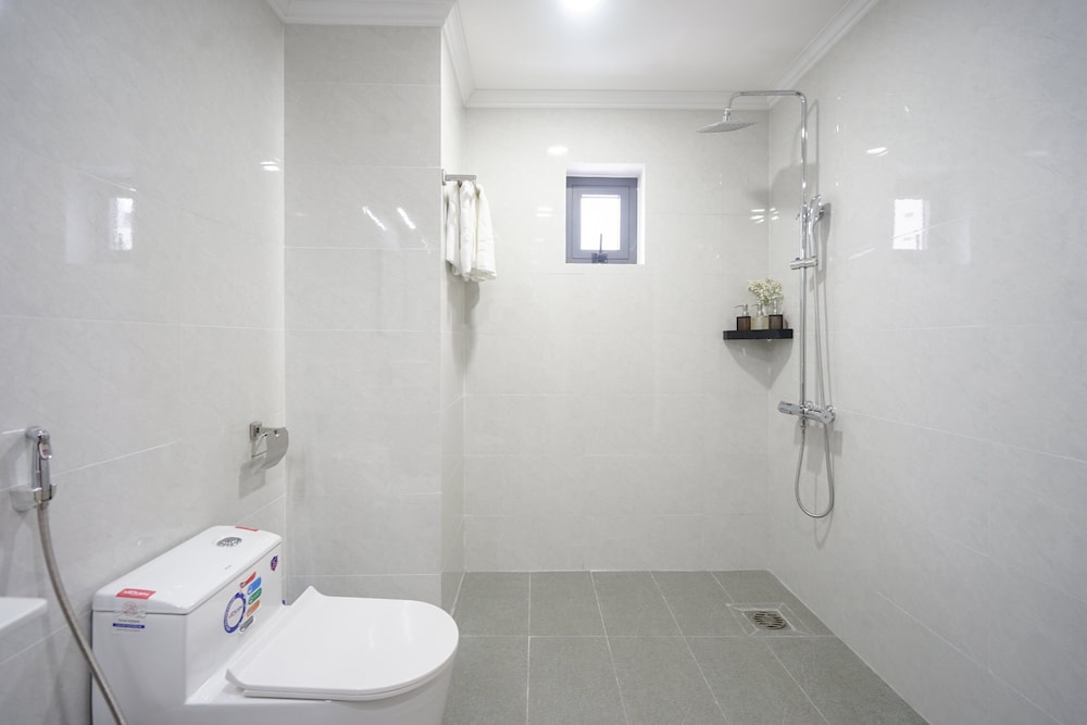 Family Twin Room, City View - Photo 7
