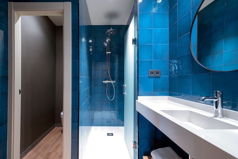 Double Room - Photo 7