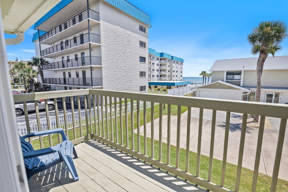 House, Multiple Beds, Balcony, Ocean View (Oceanside Village C1)