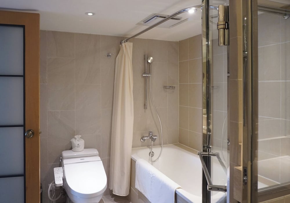 Deluxe Suite, 1 King Bed photo 2