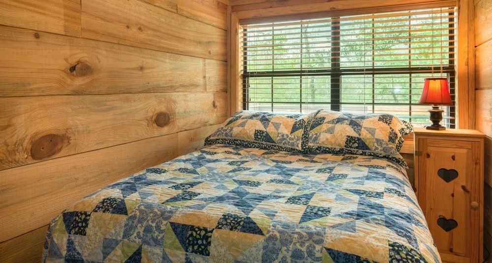 Cabin, 3 Bedrooms photo 1
