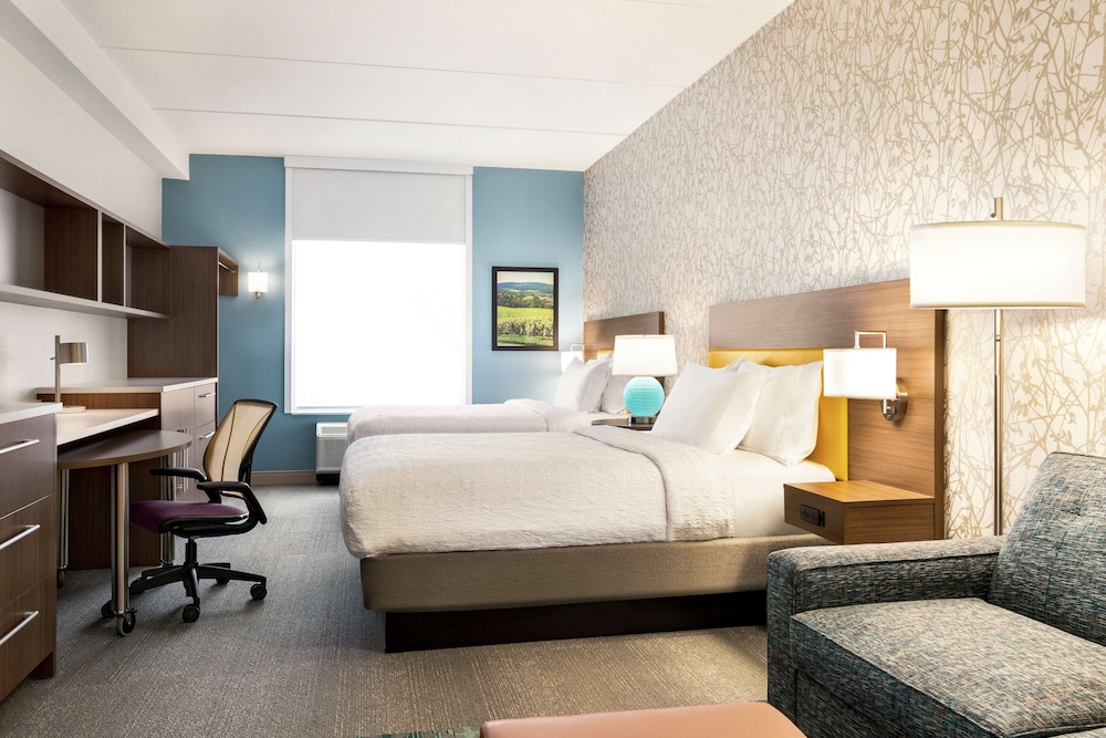 Studio, 2 Queen Beds, Accessible (Mobility, Hearing, Roll-In Shower)
