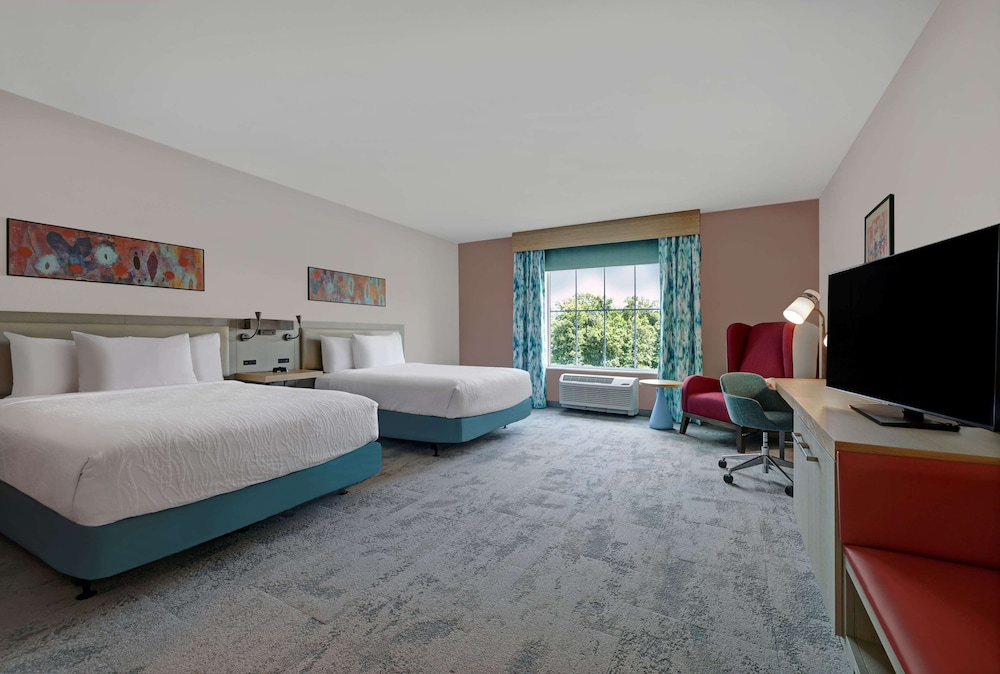 Room, 2 Queen Beds, Accessible, Bathtub (Hearing) - Photo 1