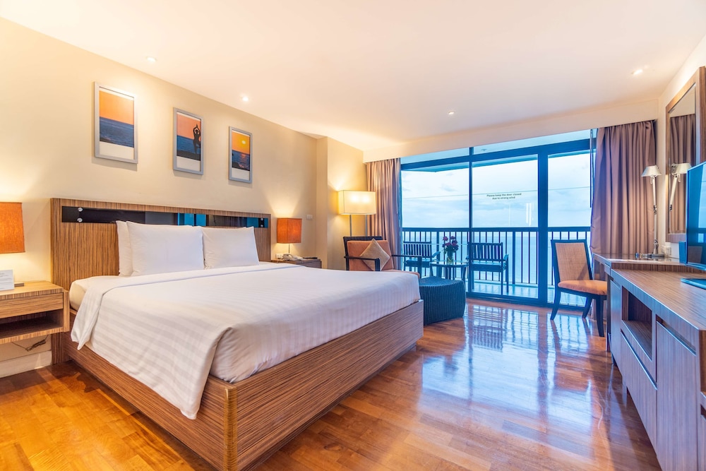 Executive Suite, 1 Bedroom - Photo 3