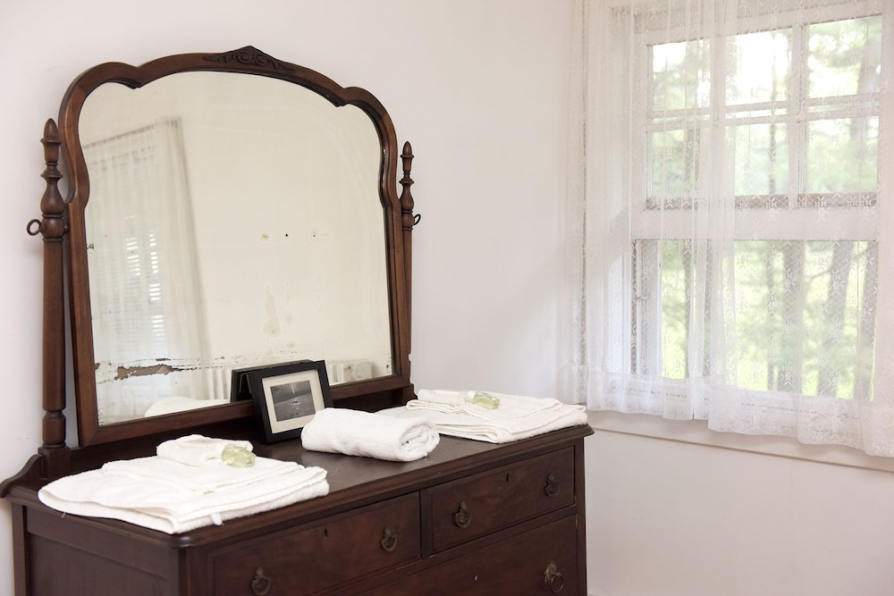 Standard Room, Shared Bathroom photo 3
