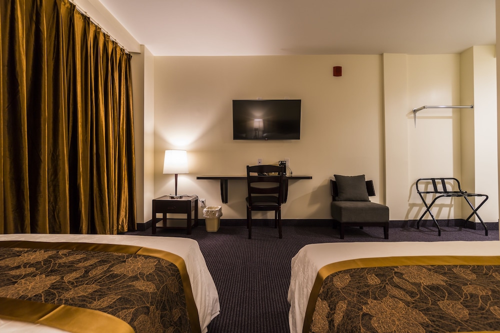 Classic Double Room, 2 Double Beds photo 3