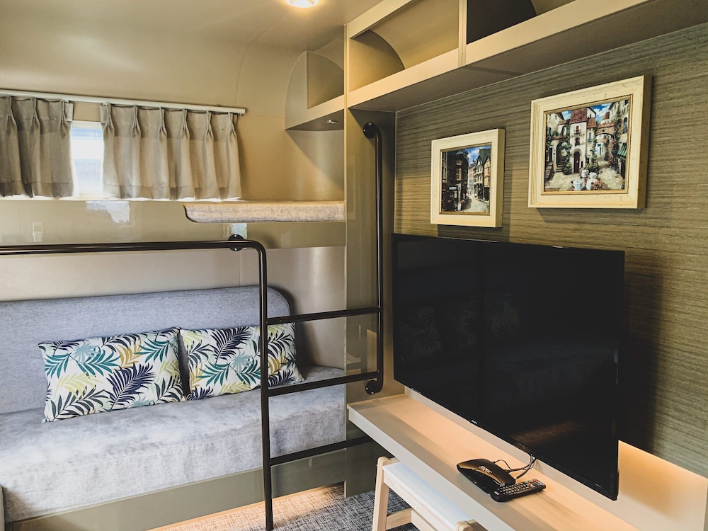 Signature Double Room, Sea View, Garden Area photo 3