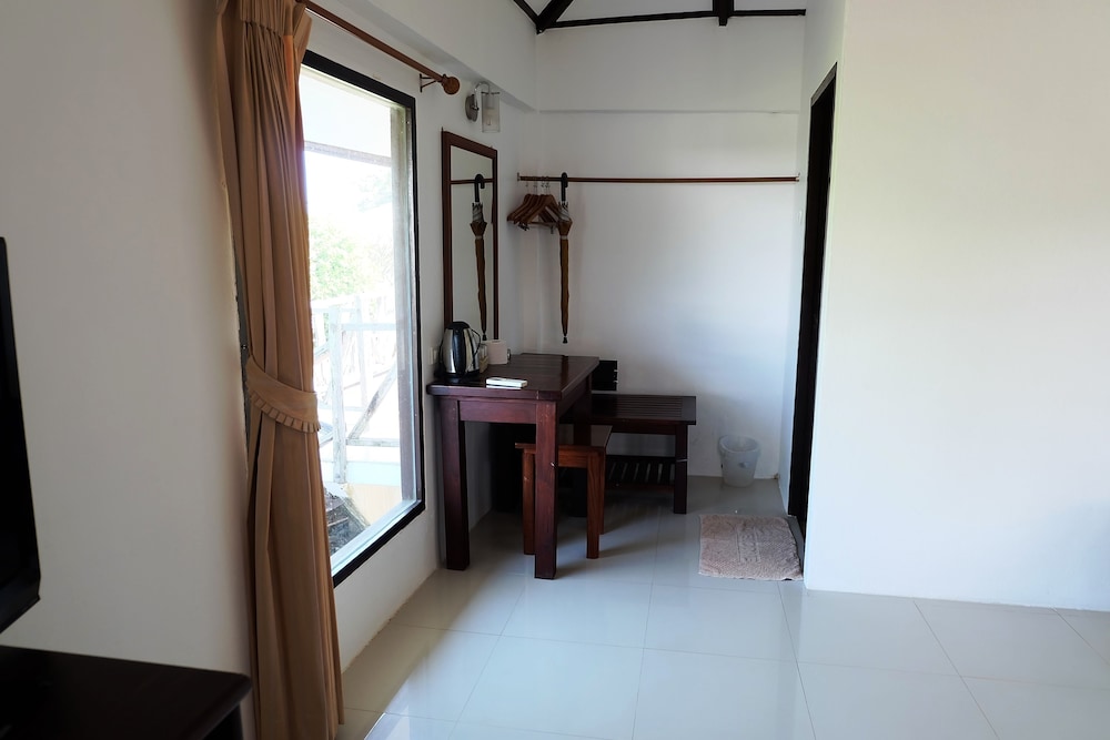 Deluxe Front Bungalow photo 3