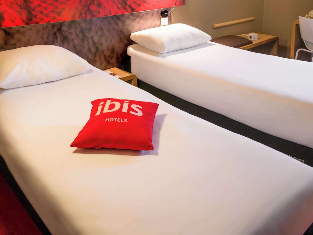 Standard Room, 2 Twin Beds - Photo 9