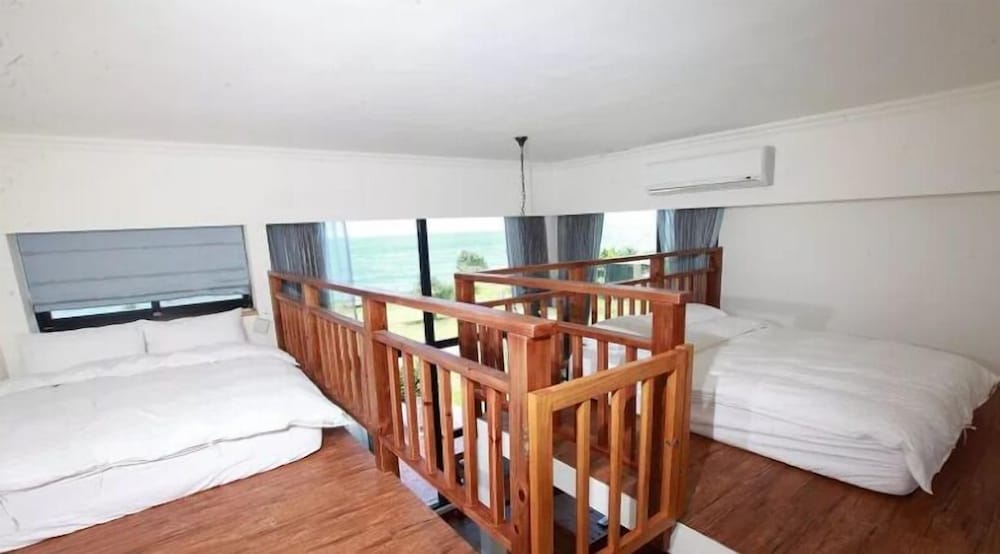 Suite, Ocean View (6 Pax) photo 2