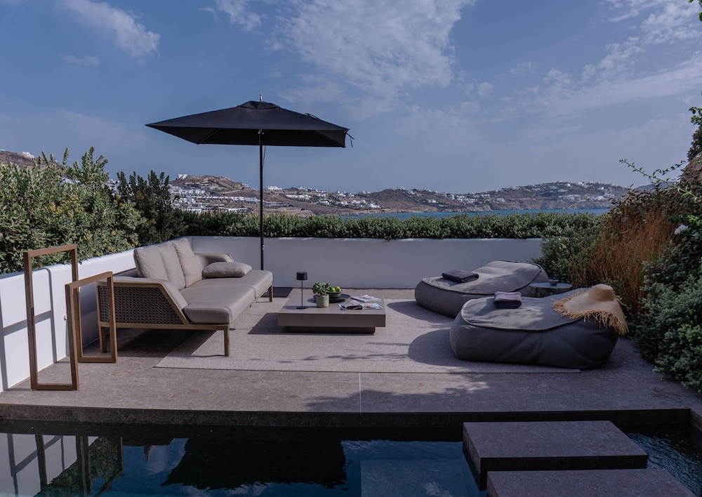 Noima Suite, Private Heated Pool, Sea View - Photo 6