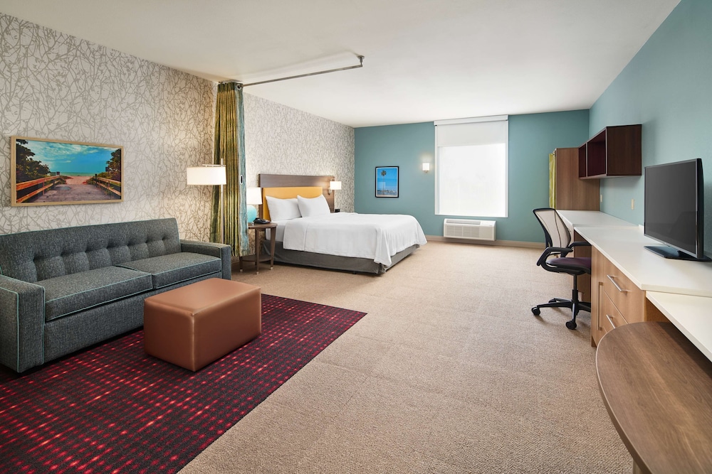 Basic Studio, 1 King Bed, Accessible (Mobility & Hearing, Roll-in Shower) - Photo 6