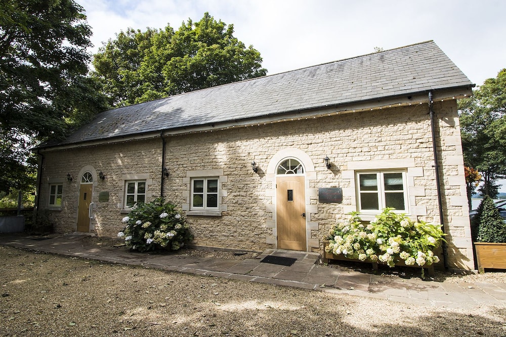 Standard Room, 1 Double Bed, Non Smoking, Courtyard View - Photo 4
