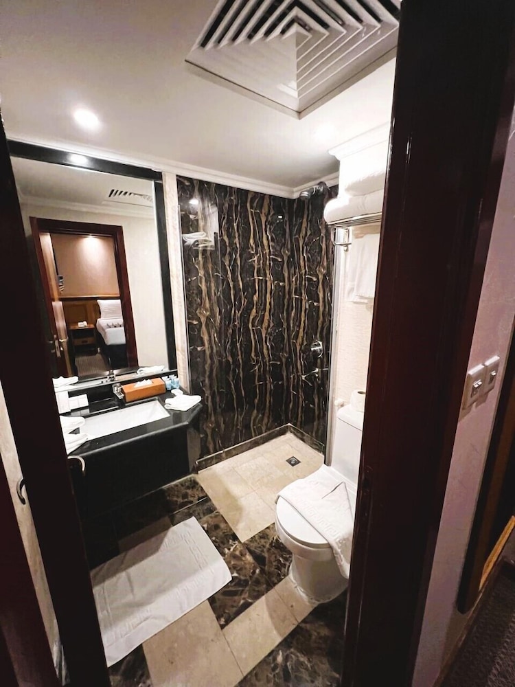 Quadruple Room - Photo 2