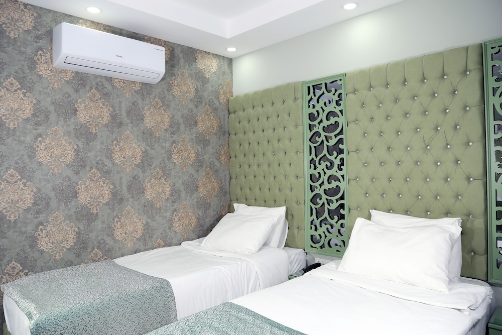 Deluxe Twin Room photo 1
