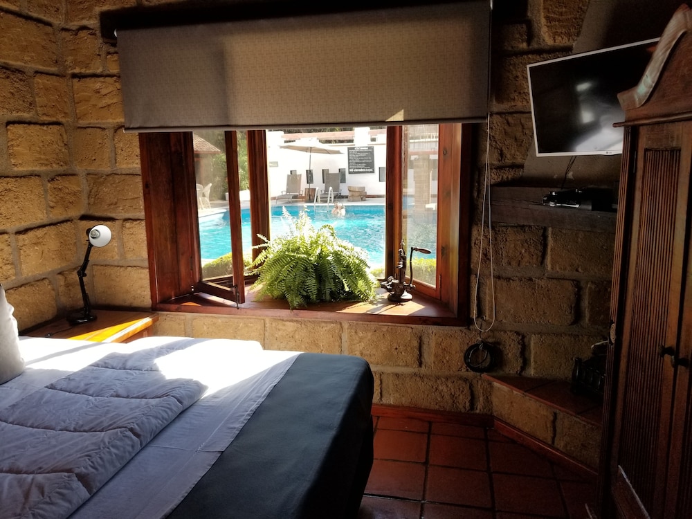 Family Villa, 2 Bedrooms, Poolside photo 2