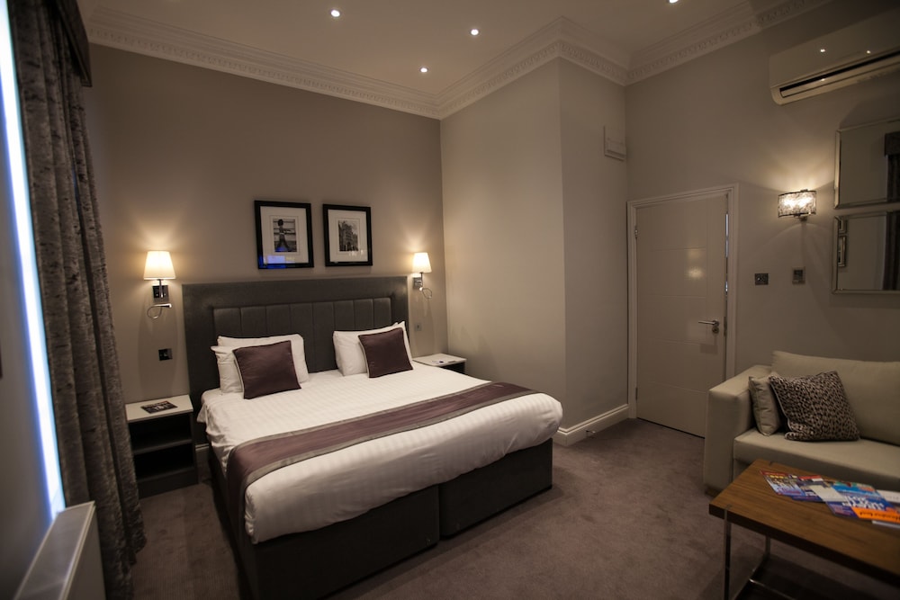 Suite, 1 Queen Bed, Non Smoking, Annex Building photo 1