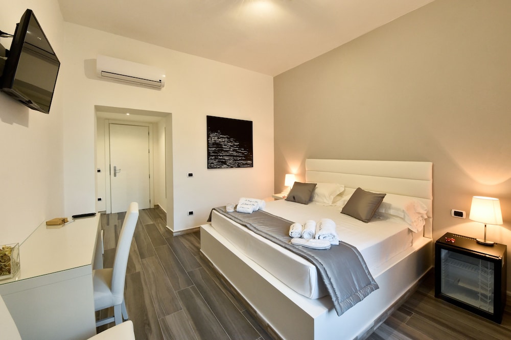 Deluxe Suite photo 1