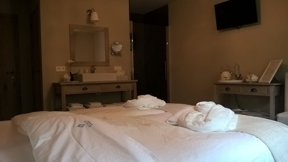 Double Room (Caroline) photo 3