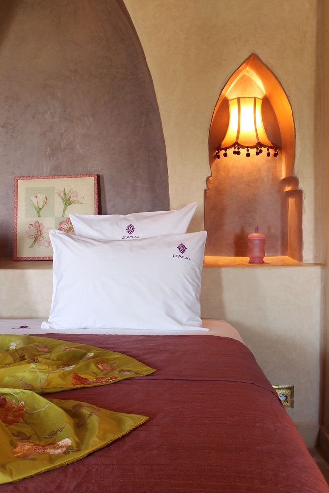 Romantic Double Room, 1 Double Bed, Pool Access, Garden Area photo 2