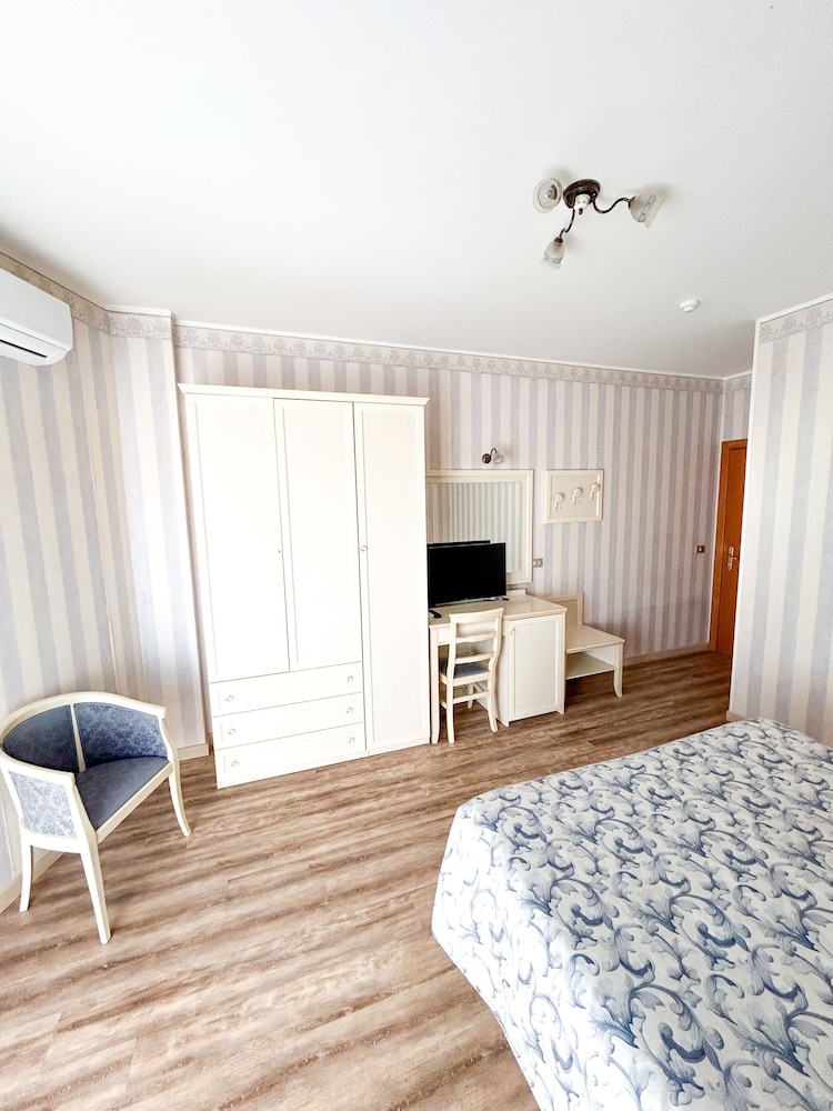 Comfort Double Room Single Use photo 2