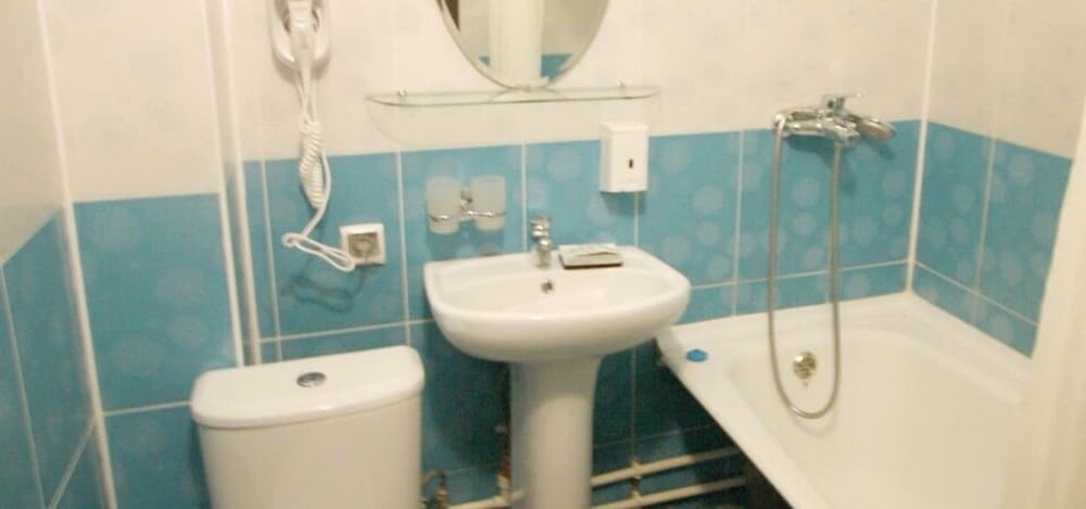 Economy Double Room photo 3