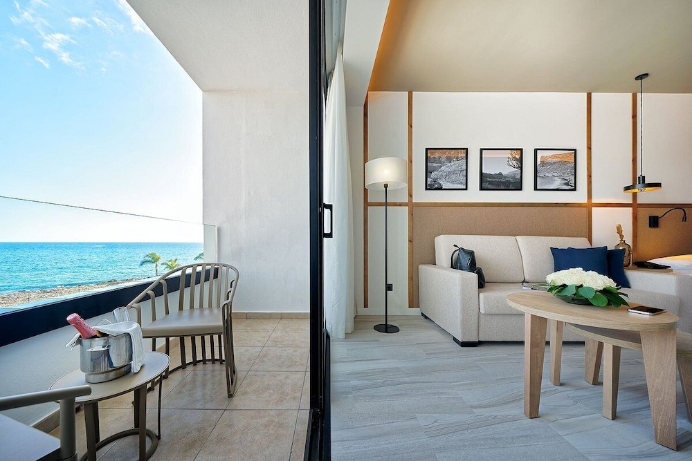 Junior Suite, Sea View (3 adults) photo 2