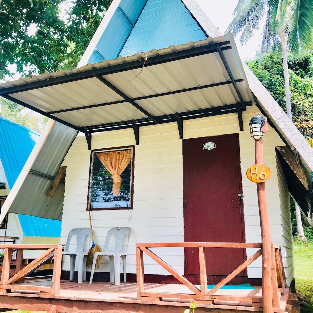 Classic Room, 1 King Bed, Air conditioning, Canal View