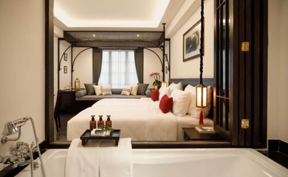 Deluxe Room, City View - Photo 3