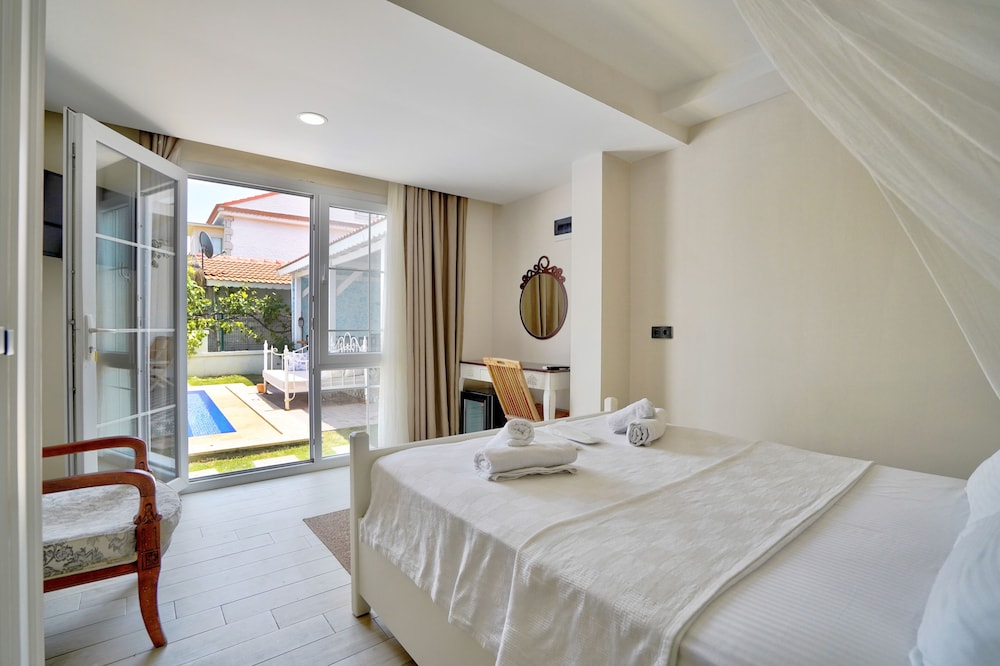 Deluxe Room - Photo 4