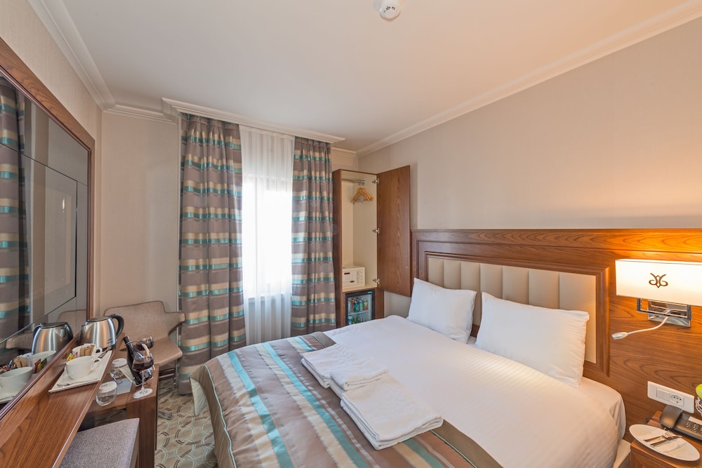 Economy Double or Twin Room photo 1