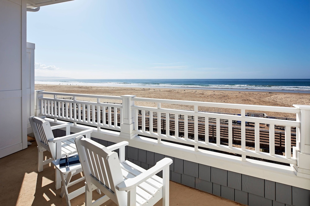 Suite, 1 King Bed with Sofa bed, Balcony, Oceanfront - Photo 5