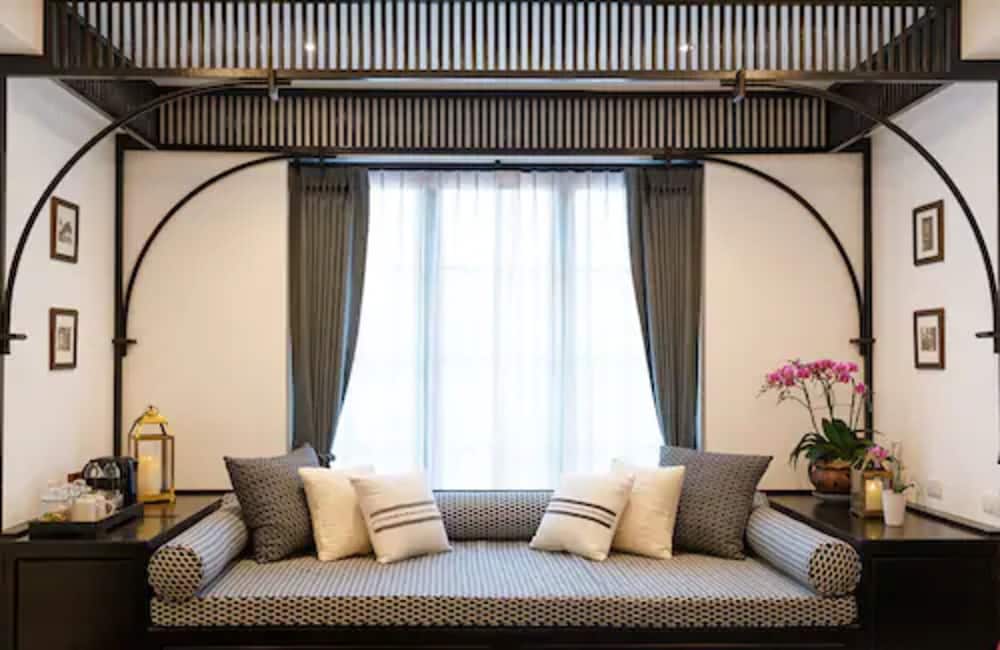 Deluxe Room, City View - Photo 5