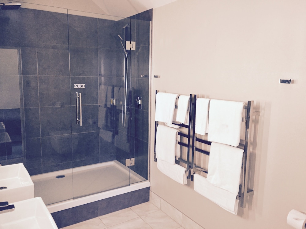 Efficiency, Room, 1 King Bed, Non Smoking - Photo 2