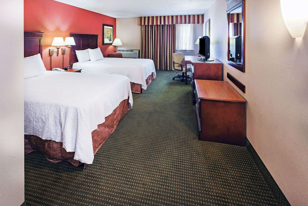 Room, 2 Double Beds, Non Smoking - Photo 1